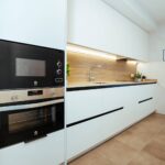 cocina encimera efecto madera